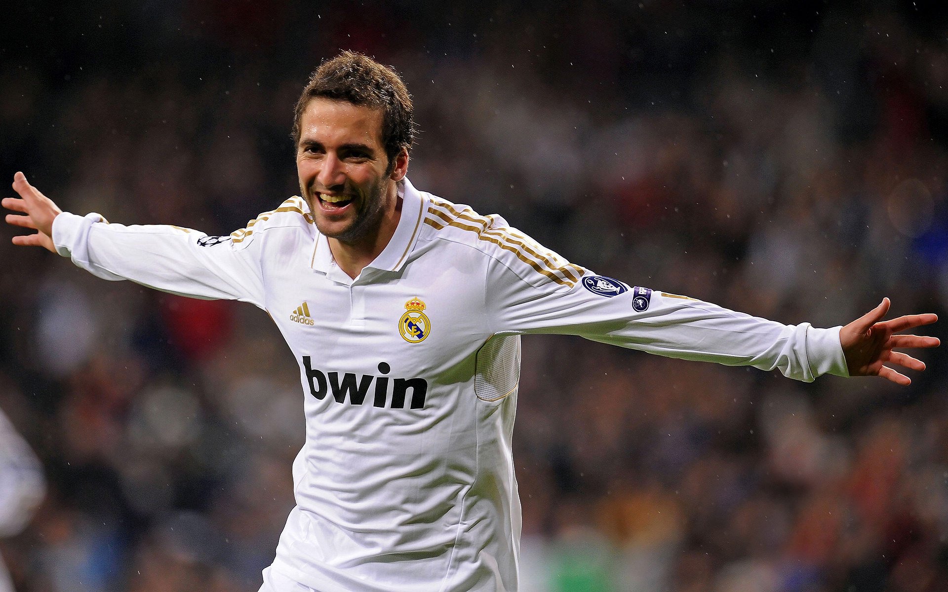 Doinb球队席空无一人，山东意外成最大赢家|显微镜平台